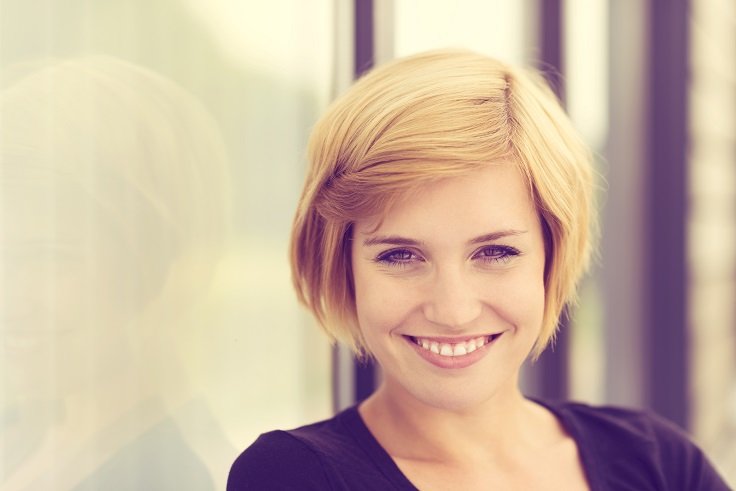 Теплая блондинка